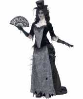 Zwarte weduwe foute kleding victoriaans